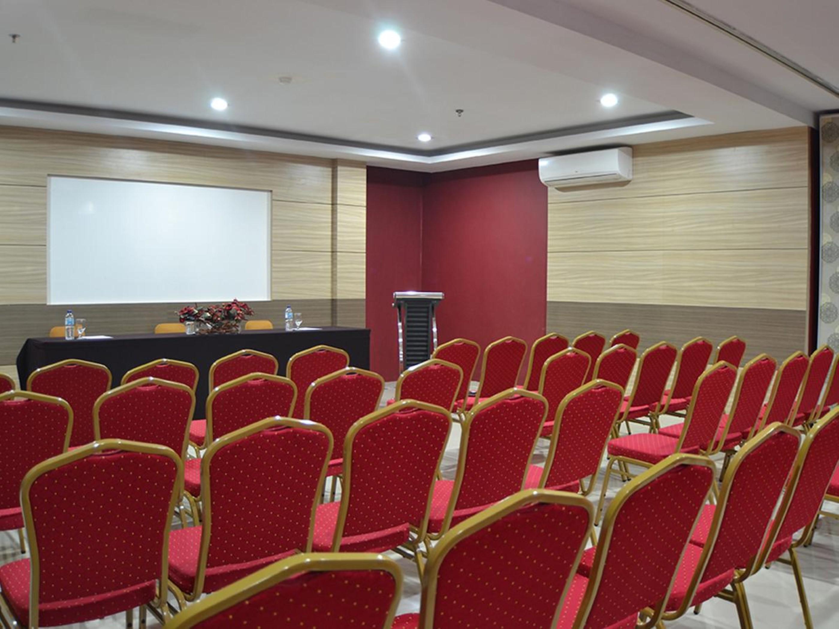 The Cube Hotel Malioboro, Azana Hotels Collection Yogyakarta Exterior foto