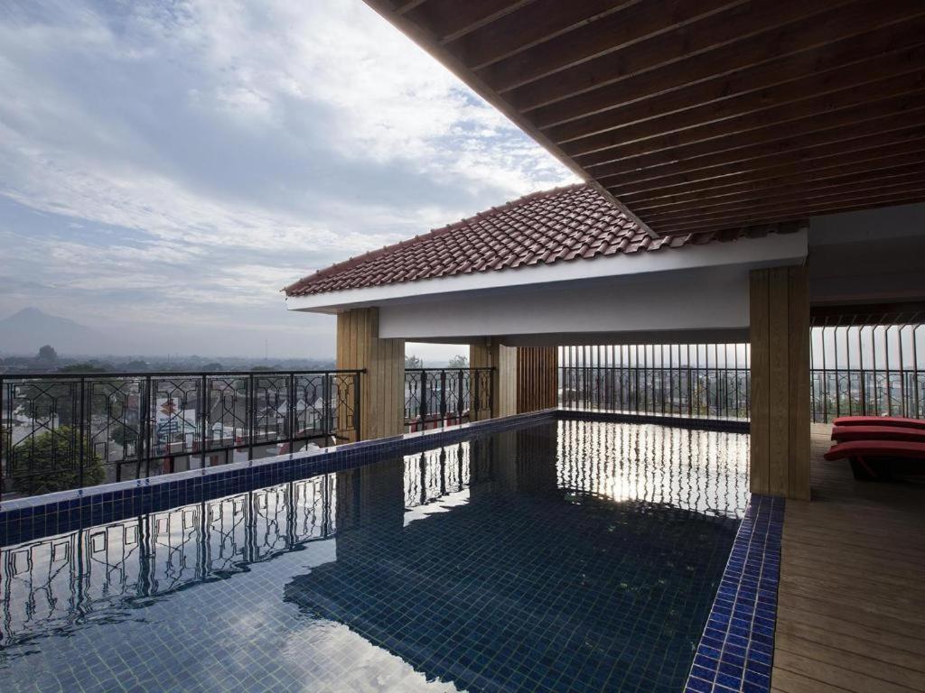 The Cube Hotel Malioboro, Azana Hotels Collection Yogyakarta Exterior foto