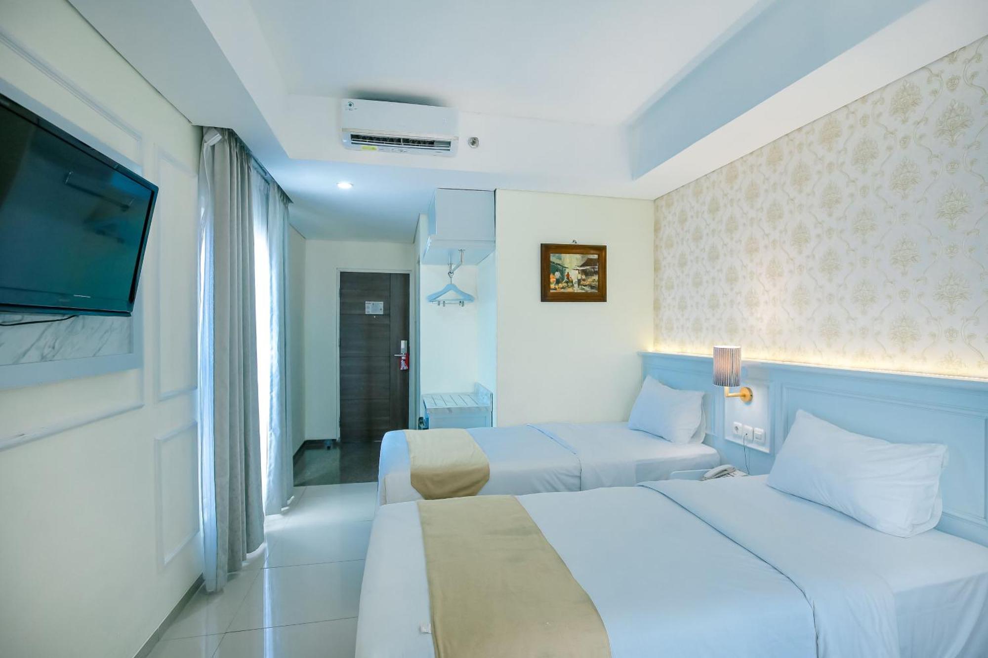 The Cube Hotel Malioboro, Azana Hotels Collection Yogyakarta Exterior foto