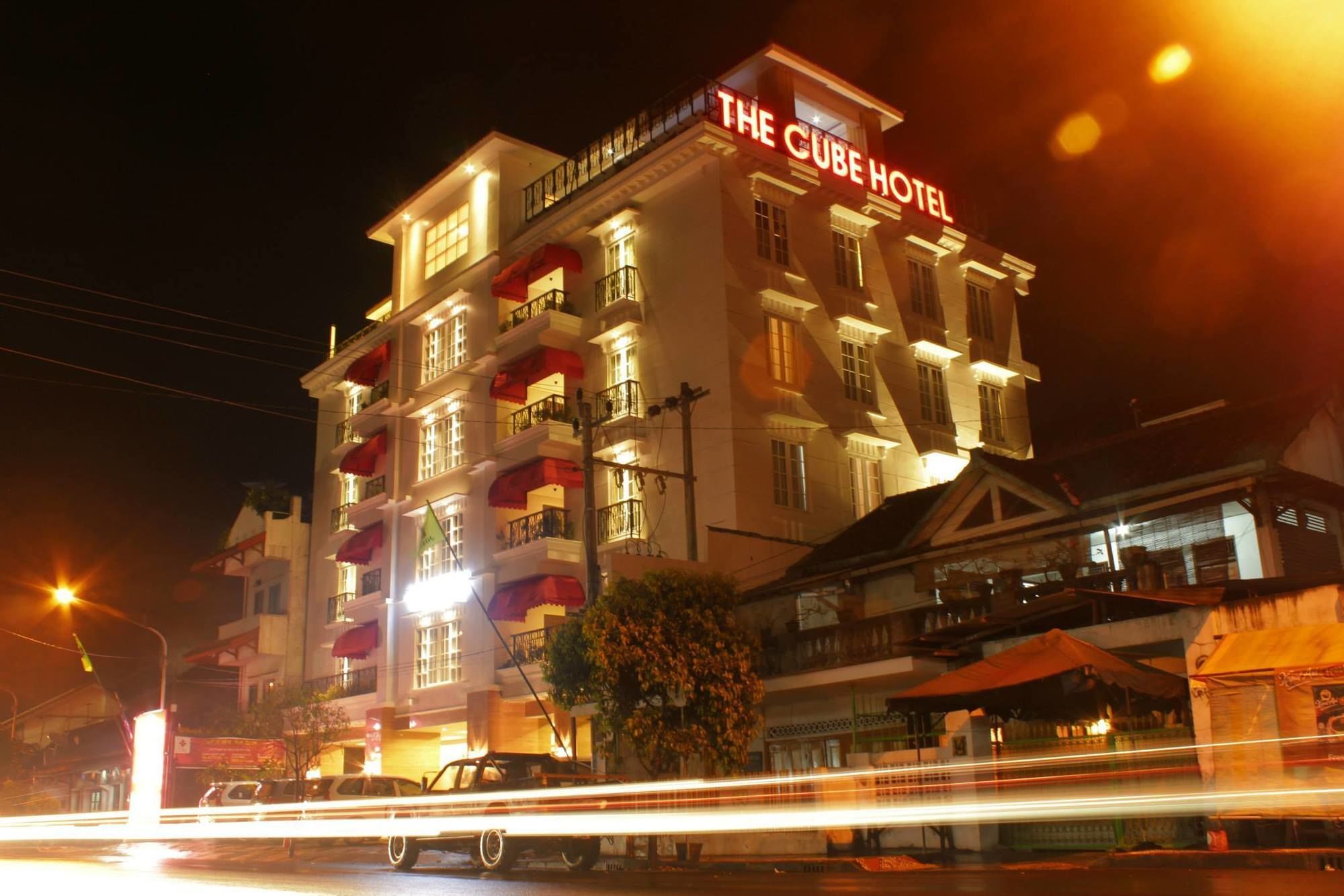 The Cube Hotel Malioboro, Azana Hotels Collection Yogyakarta Exterior foto